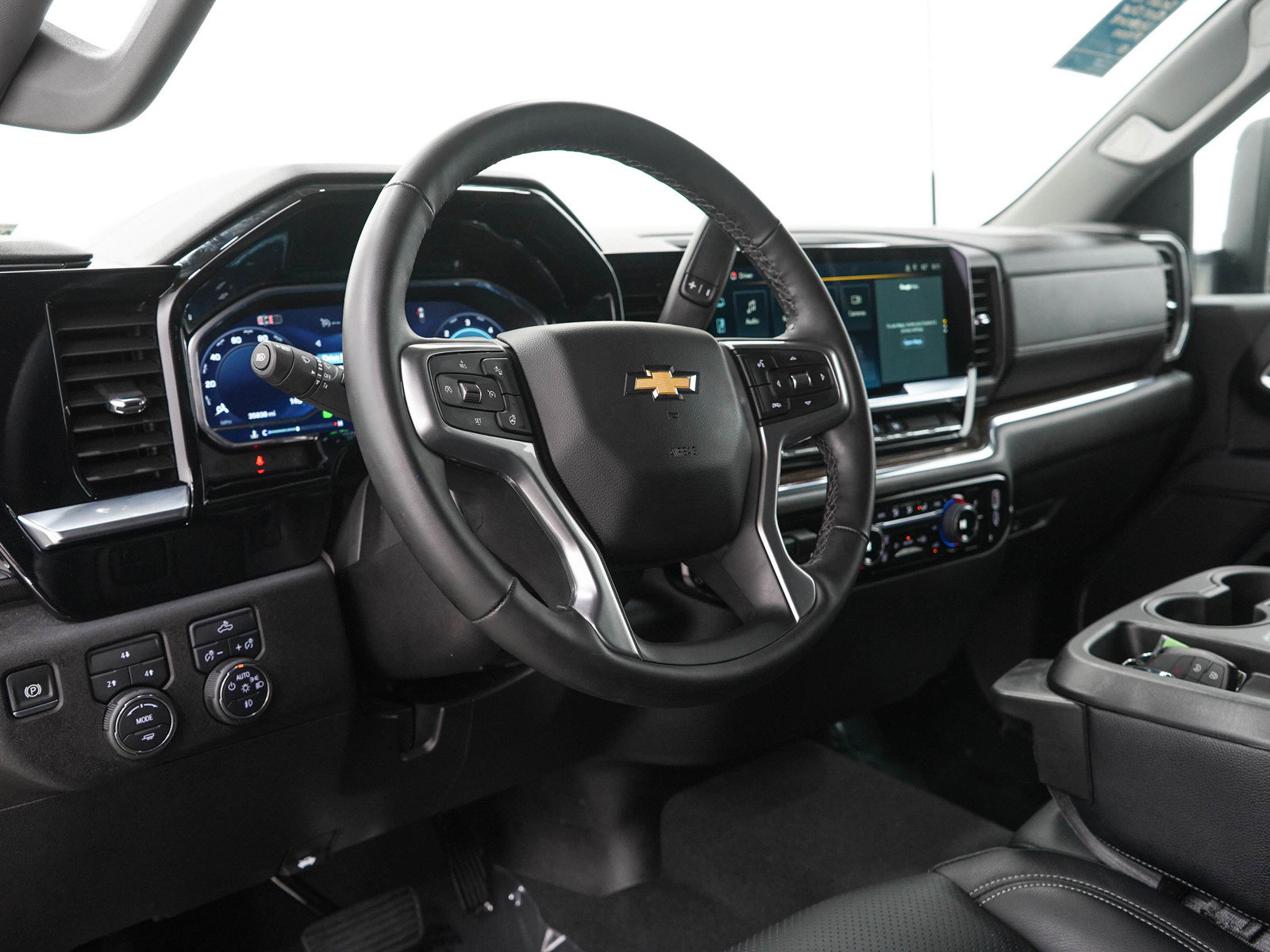 Used 2024 Chevrolet Silverado 2500 LT w/ Convenience Package AWD/4WD image 25