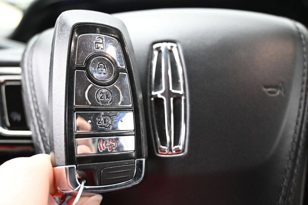 Used 2022 Lincoln Aviator Reserve w/ Equipment Group 201A AWD/4WD image 46