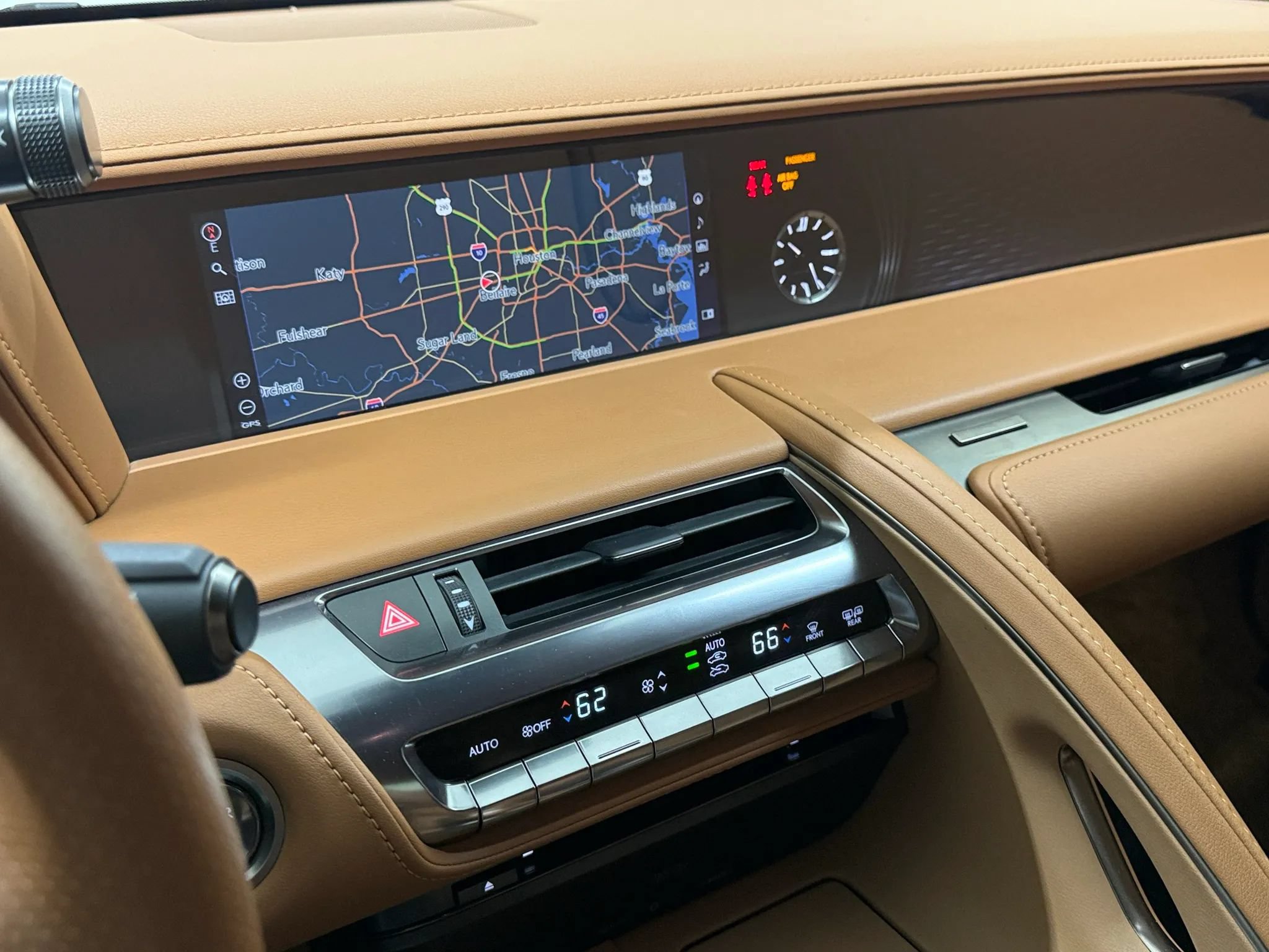 Used 2023 Lexus LC 500h w/ Dynamic Handling Package RWD image 71