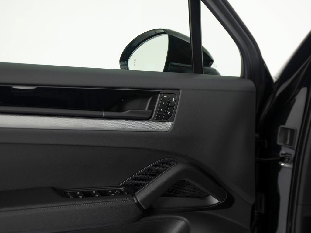 New 2026 Porsche Cayenne AWD/4WD image 19