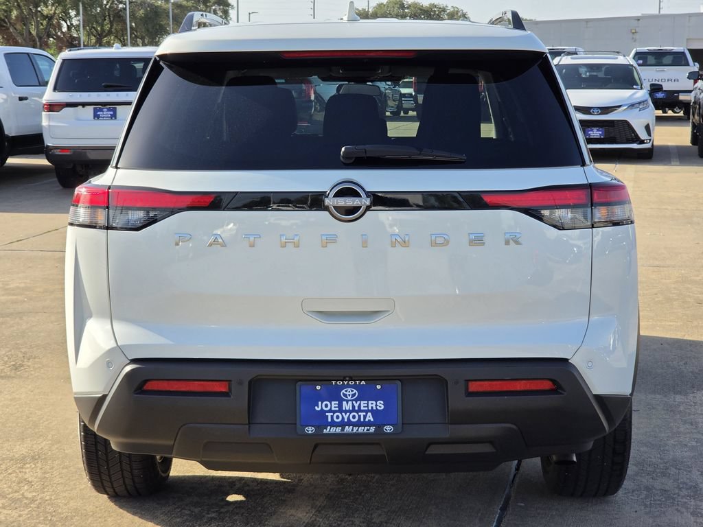 Used 2025 Nissan Pathfinder SV FWD image 8