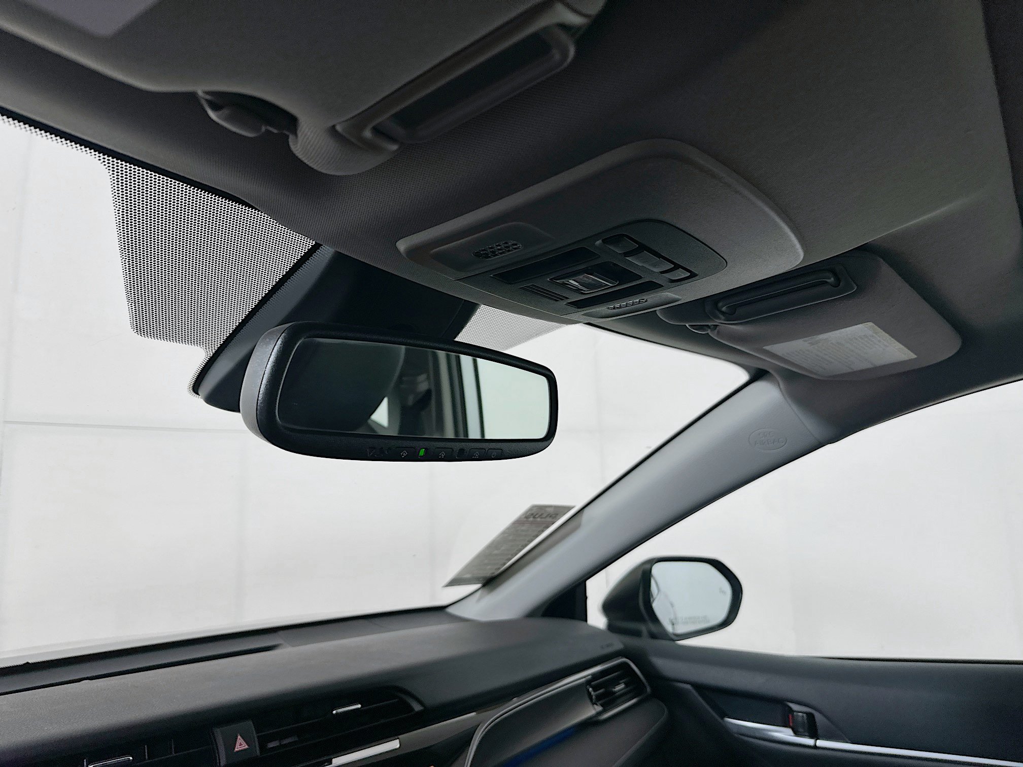 Used 2020 Toyota Camry XSE FWD image 18