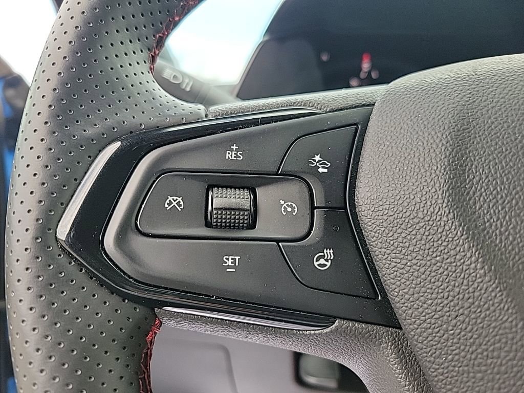 Used 2024 Chevrolet Trax RS image 21
