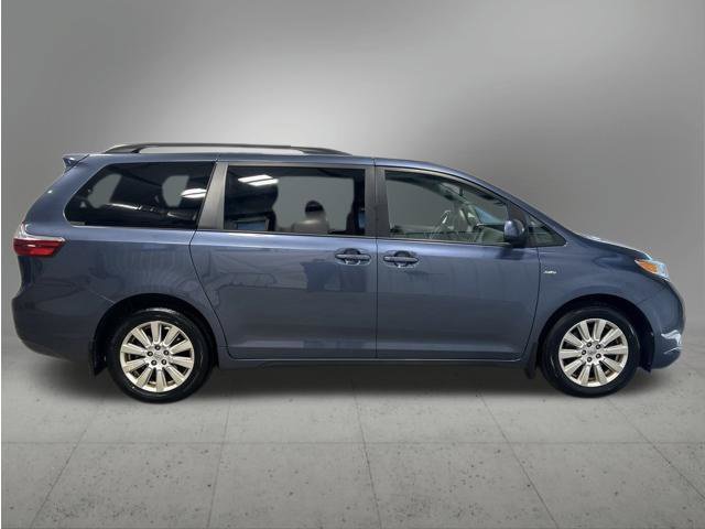 Used 2017 Toyota Sienna LE AWD/4WD image 6