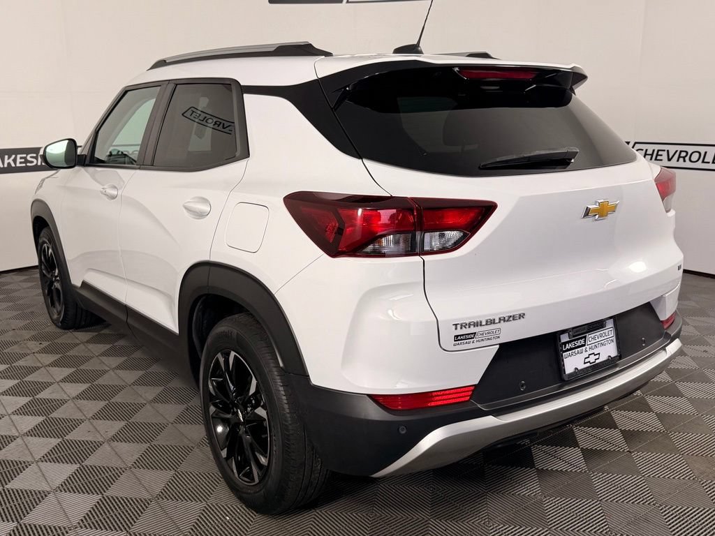 Used 2022 Chevrolet TrailBlazer LT w/ Sun and Liftgate Package FWD image 4