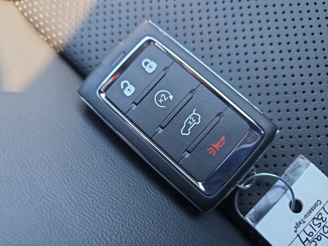 New 2025 Jeep Grand Cherokee L Limited w/ Luxury Tech Group II image 33