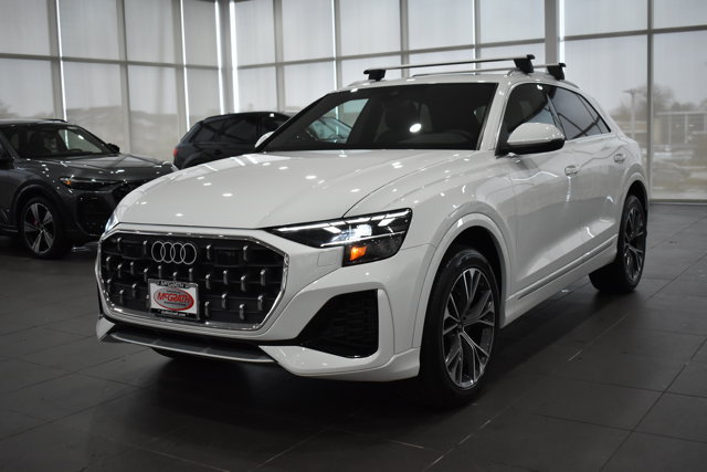Used 2025 Audi Q8 Premium AWD/4WD image 7