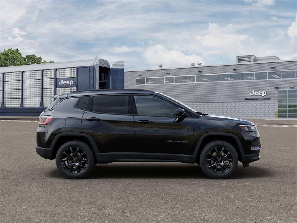 New 2026 Jeep Compass Latitude image 21