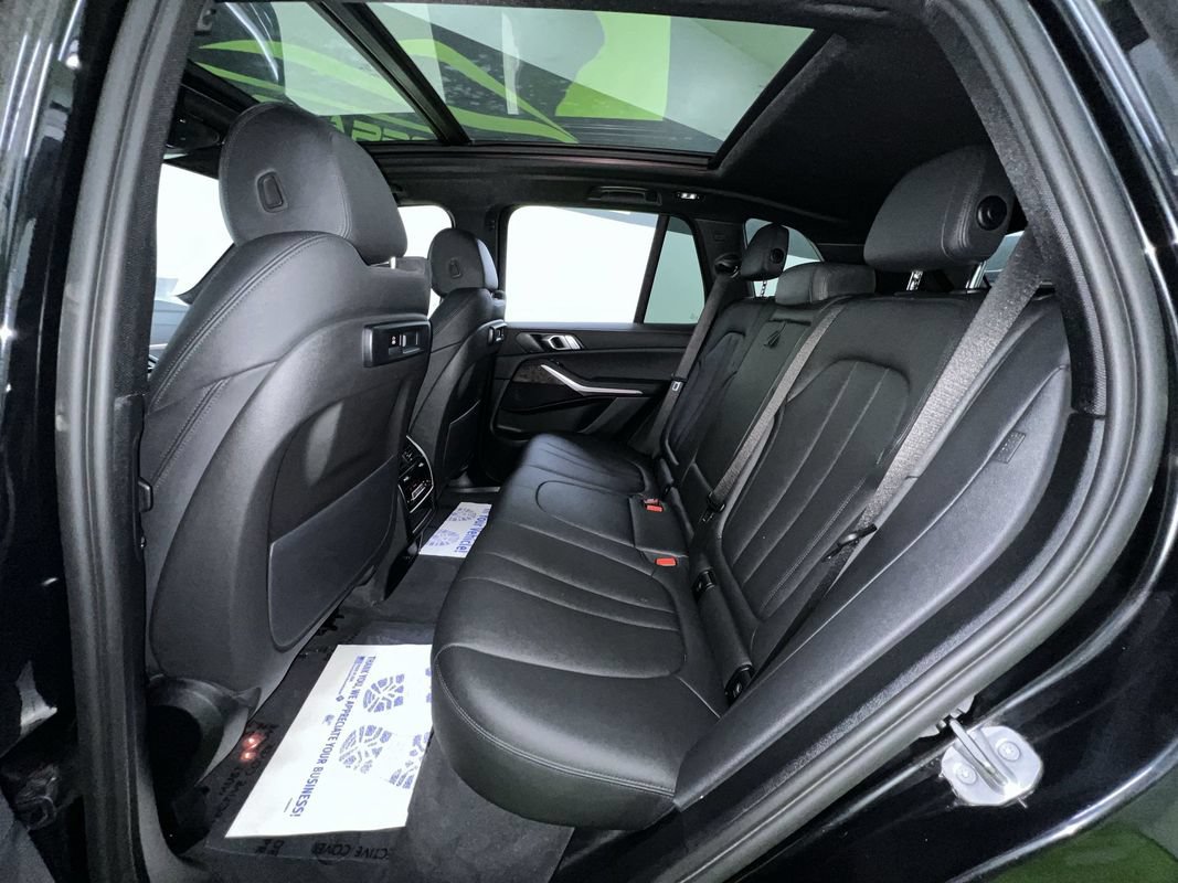 Used 2022 BMW X5 xDrive40i w/ Premium Package AWD/4WD image 28
