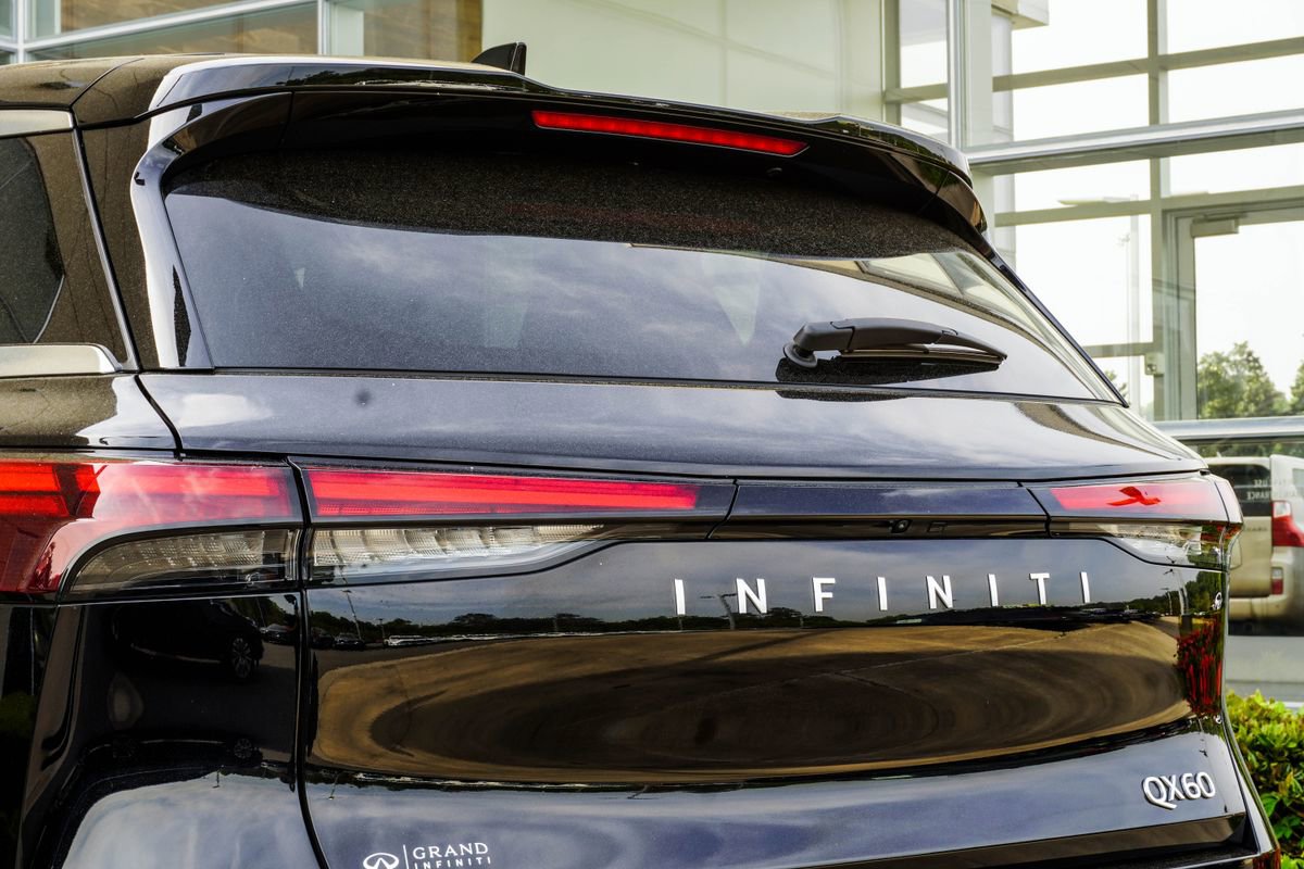 Certified 2026 INFINITI QX60 Pure w/ Cargo Package FWD image 13