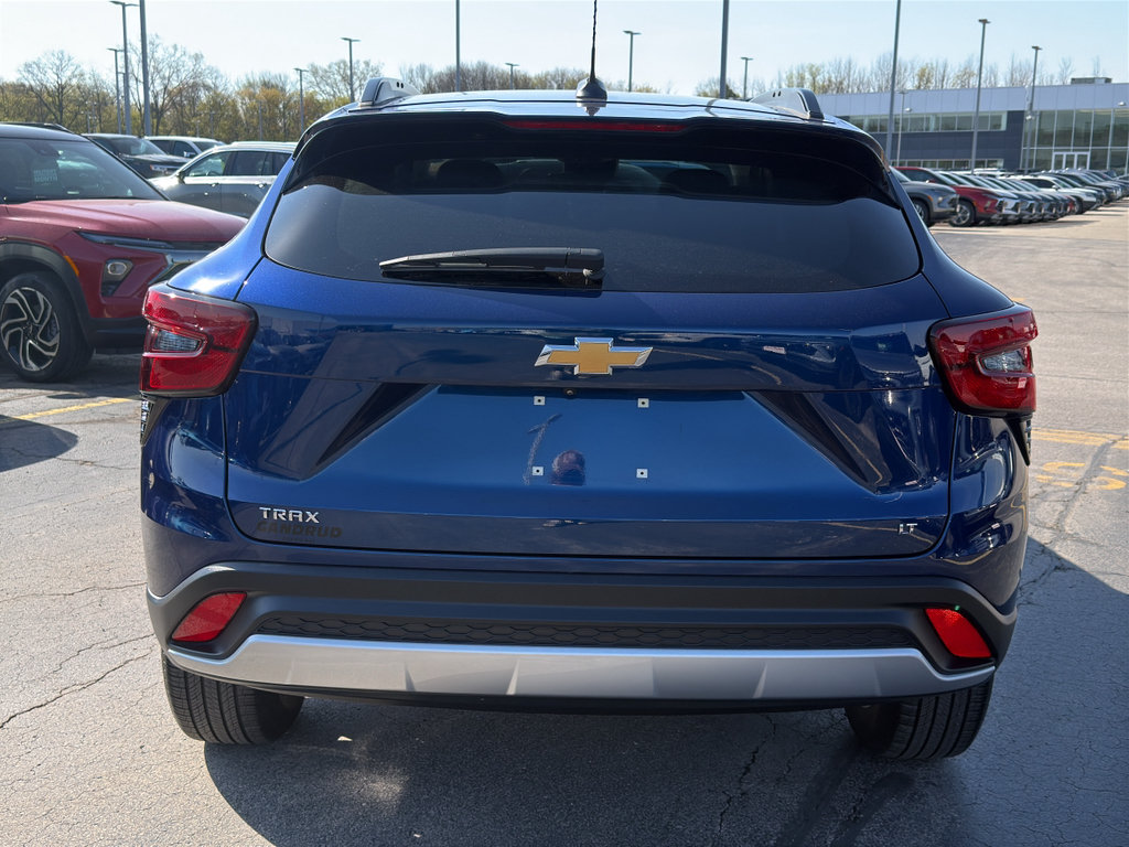 Certified 2024 Chevrolet Trax LT w/ Driver Confidence Package FWD image 7