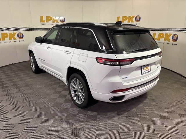 Used 2022 Jeep Grand Cherokee Summit w/ Luxury Tech Group V image 12