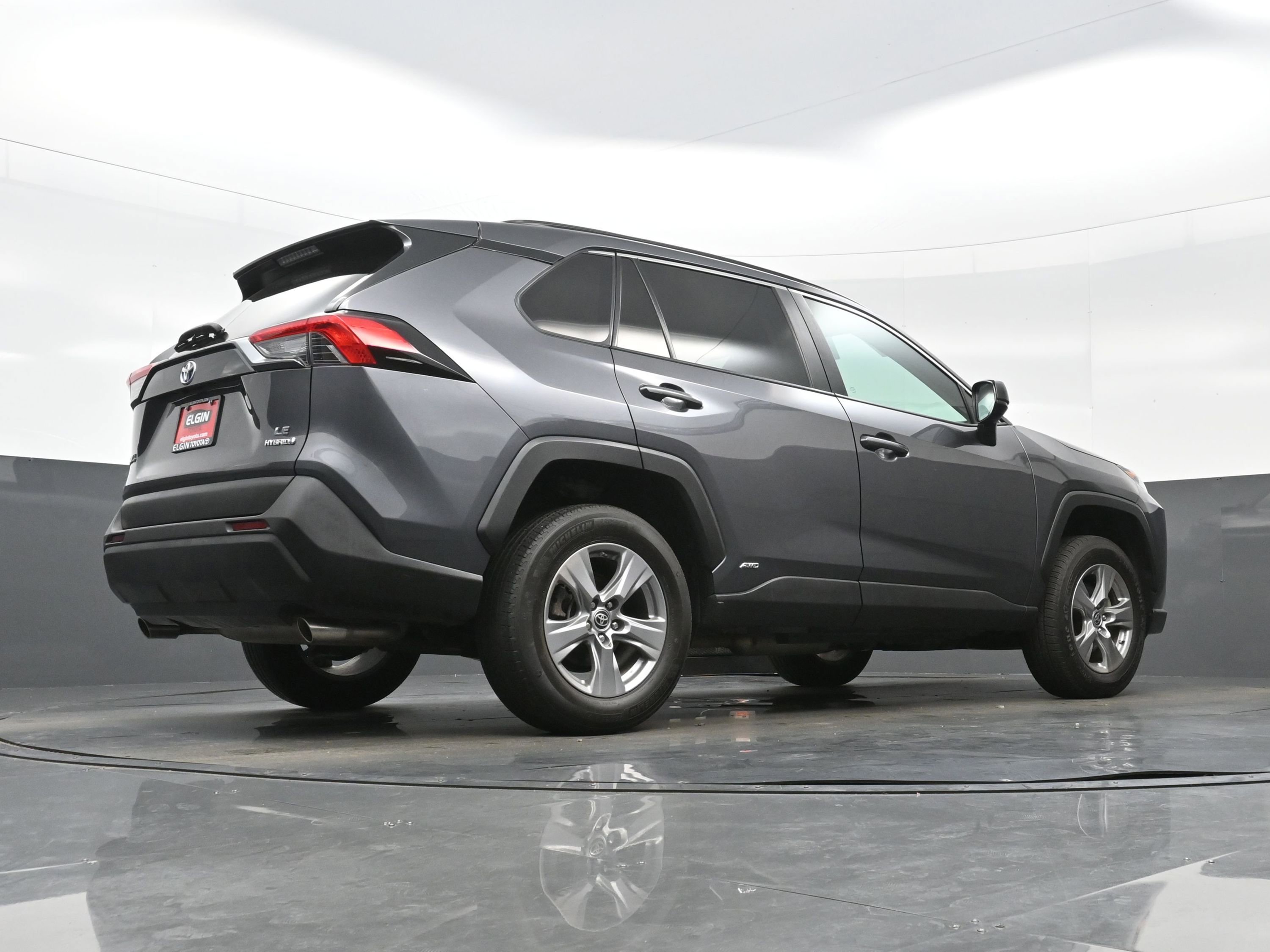 Used 2022 Toyota RAV4 LE AWD/4WD image 30