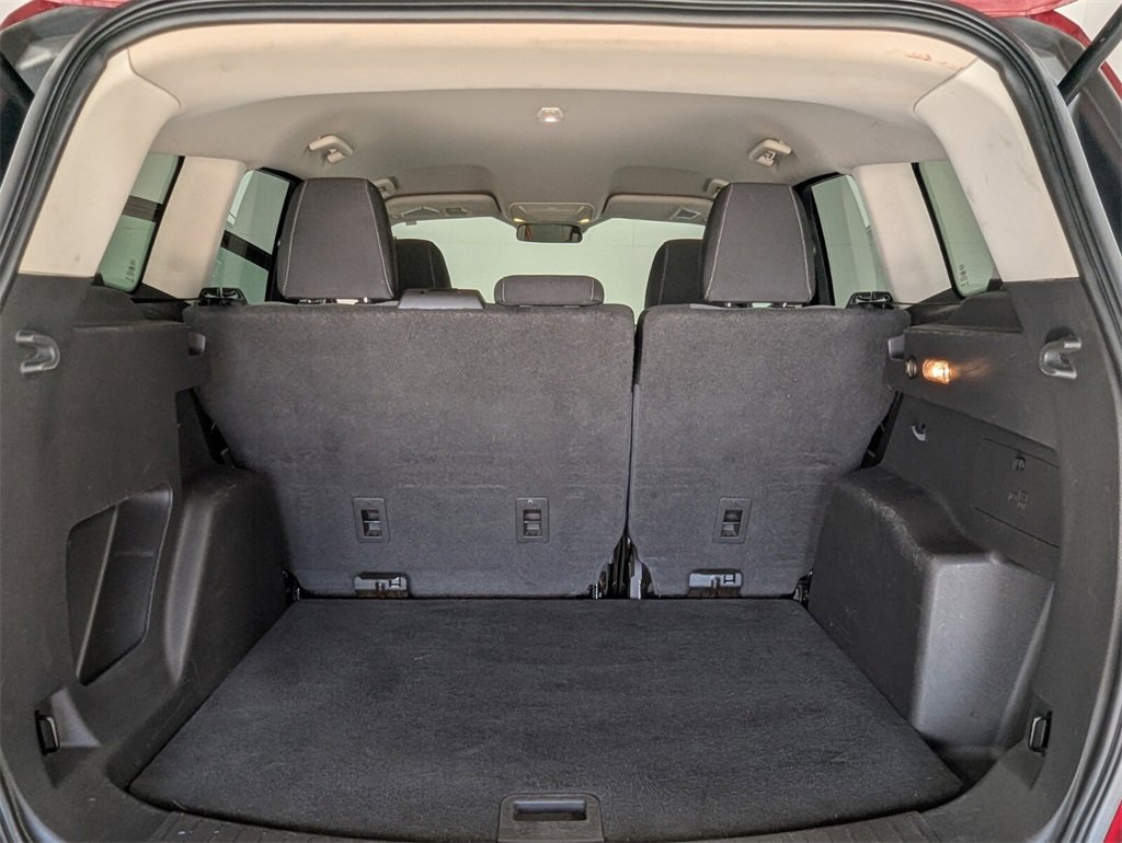 Used 2017 Ford Escape SE w/ SE Cold Weather Package image 24