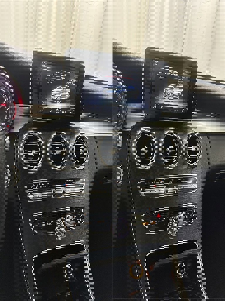 Used 2015 Mercedes-Benz C 300 4MATIC Sedan image 22