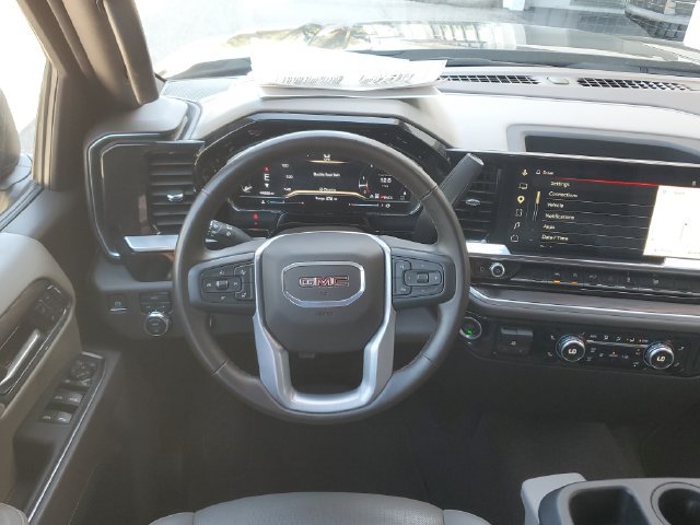 Used 2025 GMC Sierra 1500 SLT AWD/4WD image 14