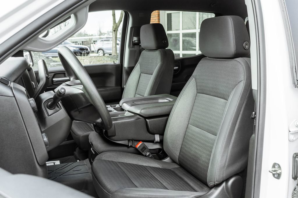 Used 2023 Chevrolet Silverado 1500 Custom image 7