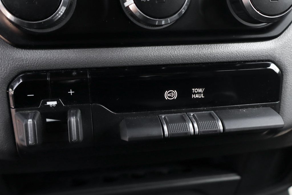 Used 2024 RAM 3500 Big Horn AWD/4WD image 37