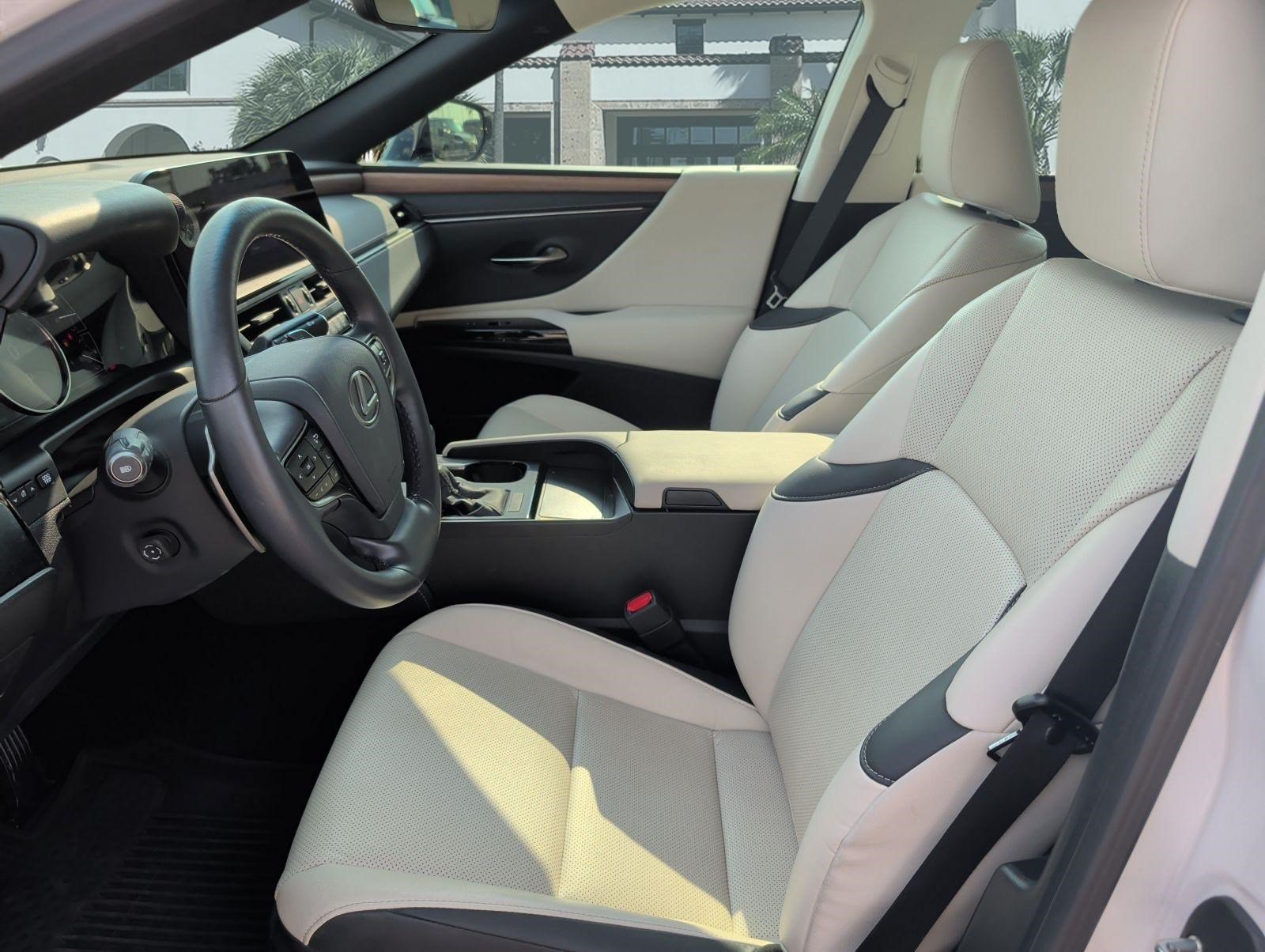 Used 2025 Lexus ES 350 w/ Premium Package FWD image 11