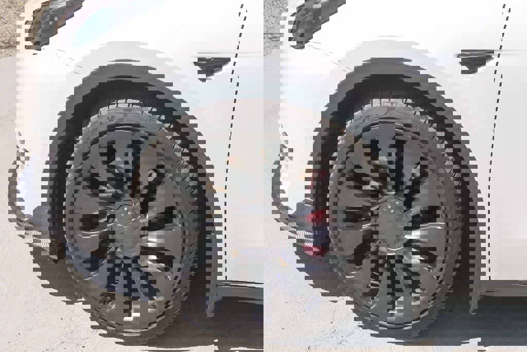 Used 2022 Tesla Model Y Performance image 5