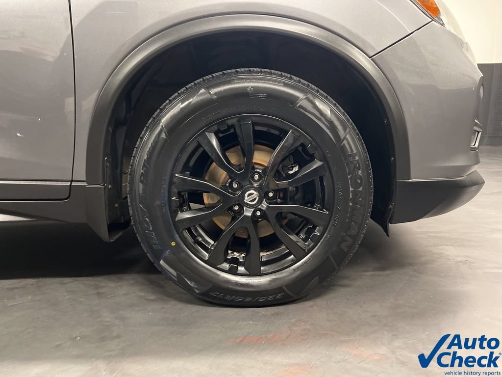 Used 2018 Nissan Rogue SV AWD/4WD image 15