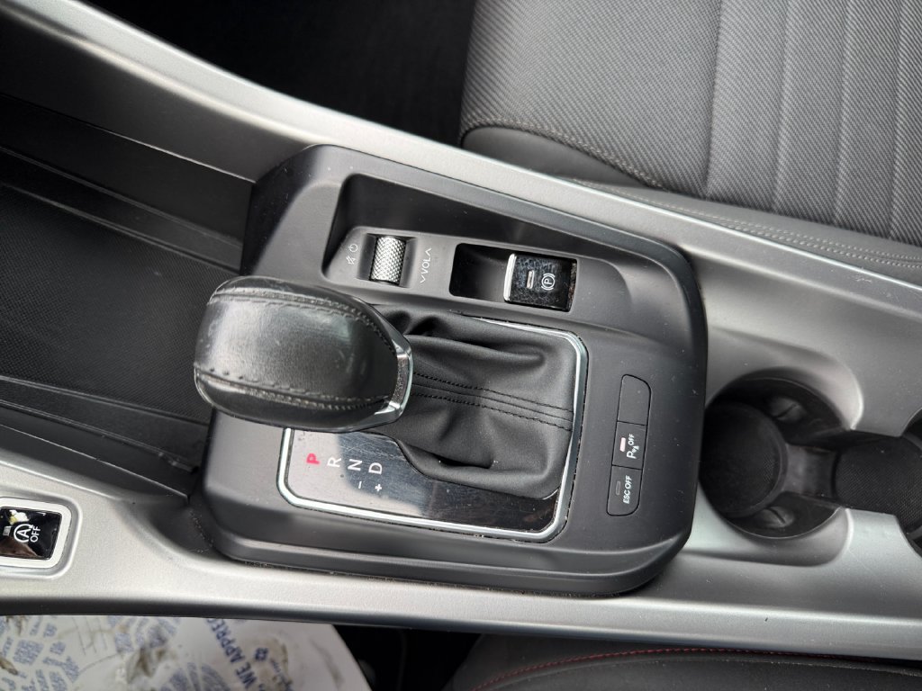 Used 2024 Dodge Hornet GT AWD/4WD image 29