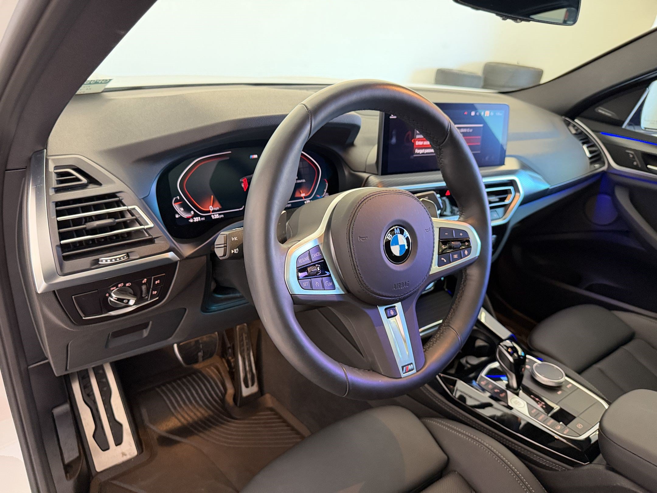 Certified 2023 BMW X4 xDrive30i w/ M Sport Package AWD/4WD image 4