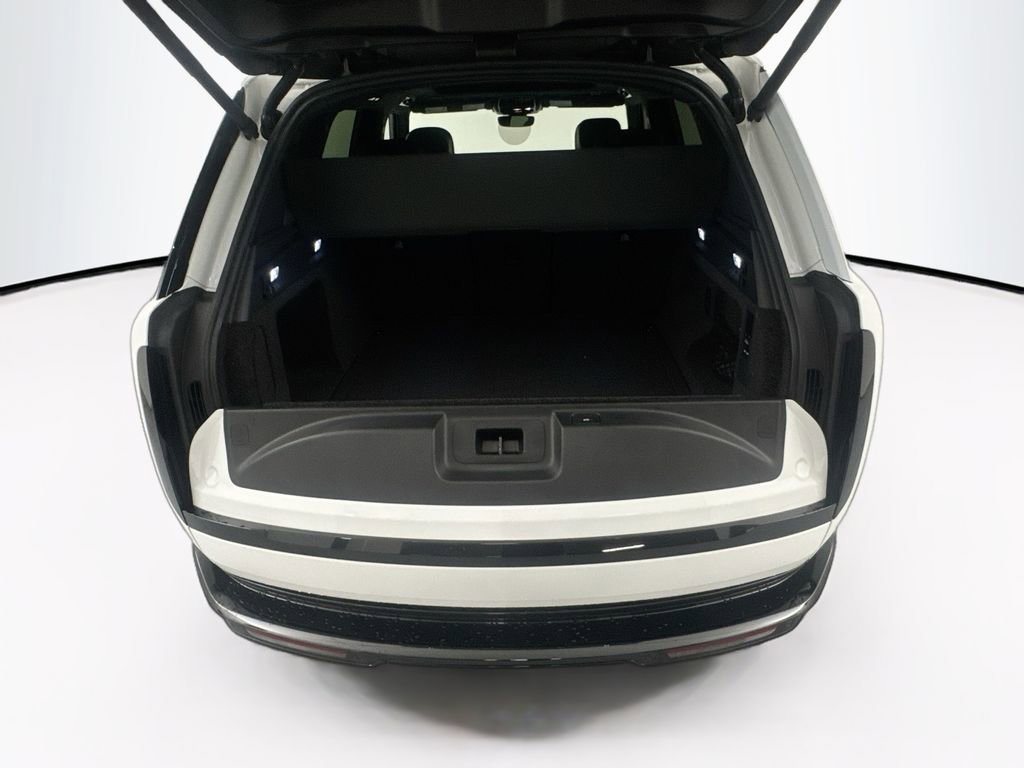 New 2026 Land Rover Range Rover SE image 26