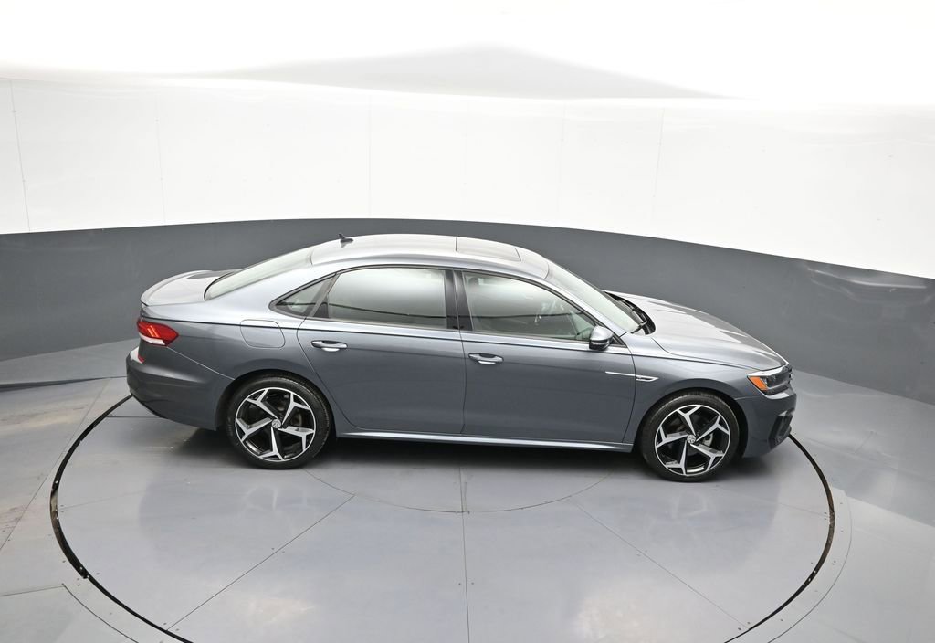 Used 2021 Volkswagen Passat 2.0T R-Line image 36