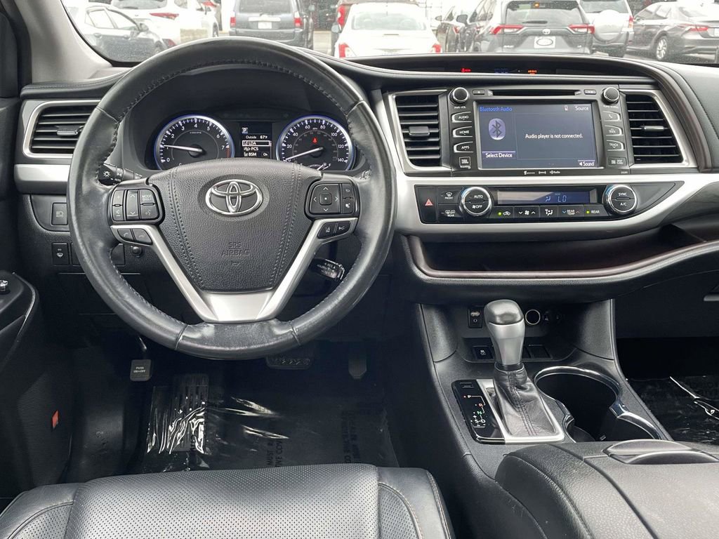 Used 2019 Toyota Highlander Limited FWD image 18