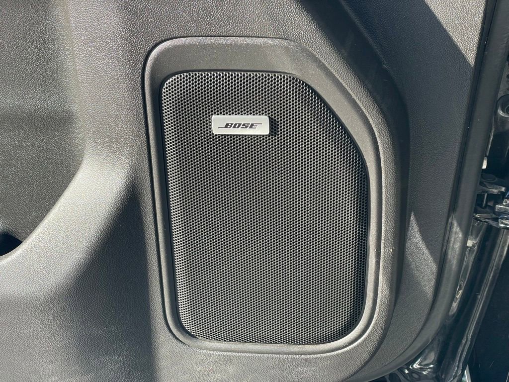 Used 2020 GMC Sierra 1500 Elevation w/ Elevation Value Package image 18