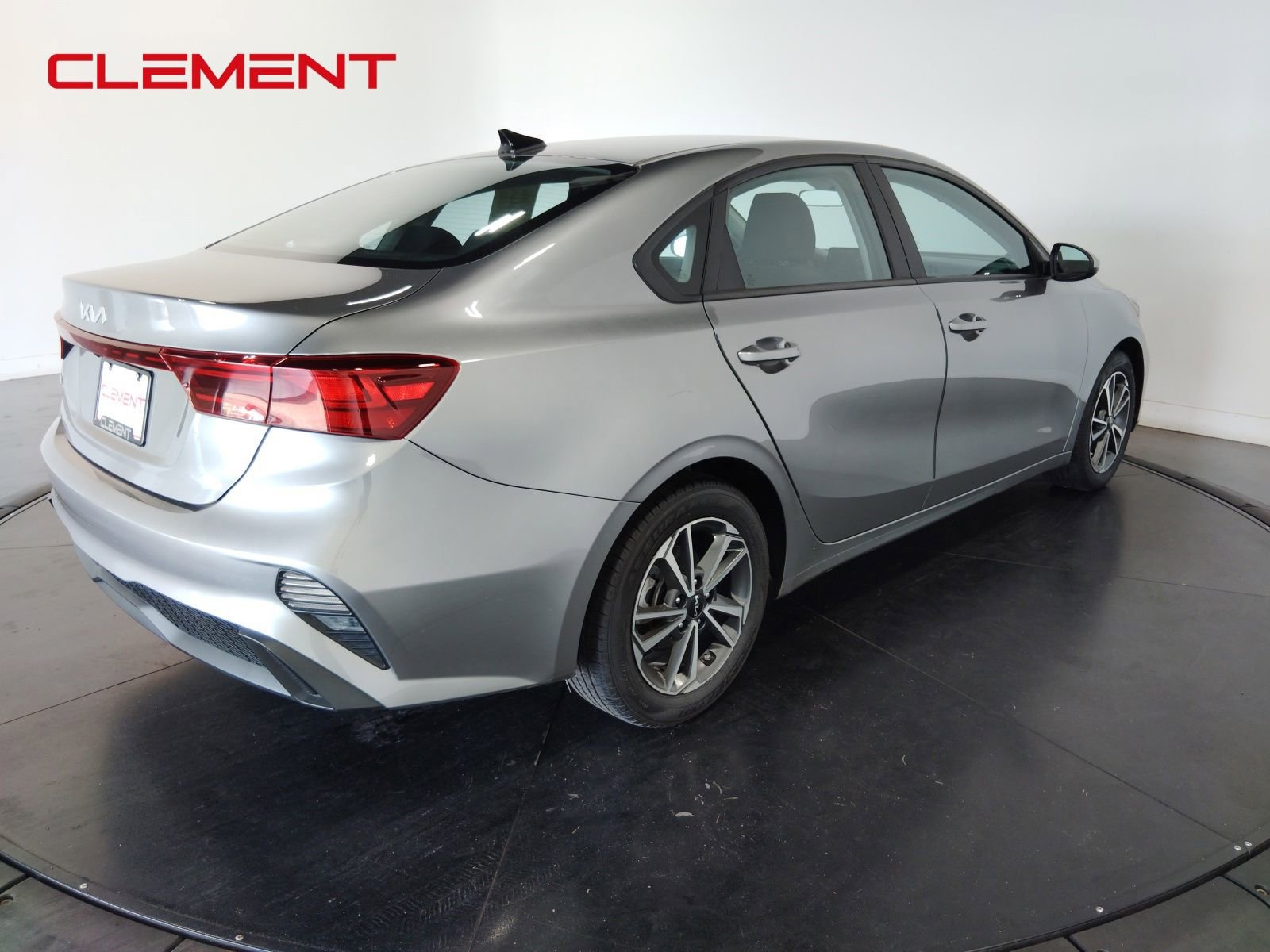 Used 2022 Kia Forte LXS image 5