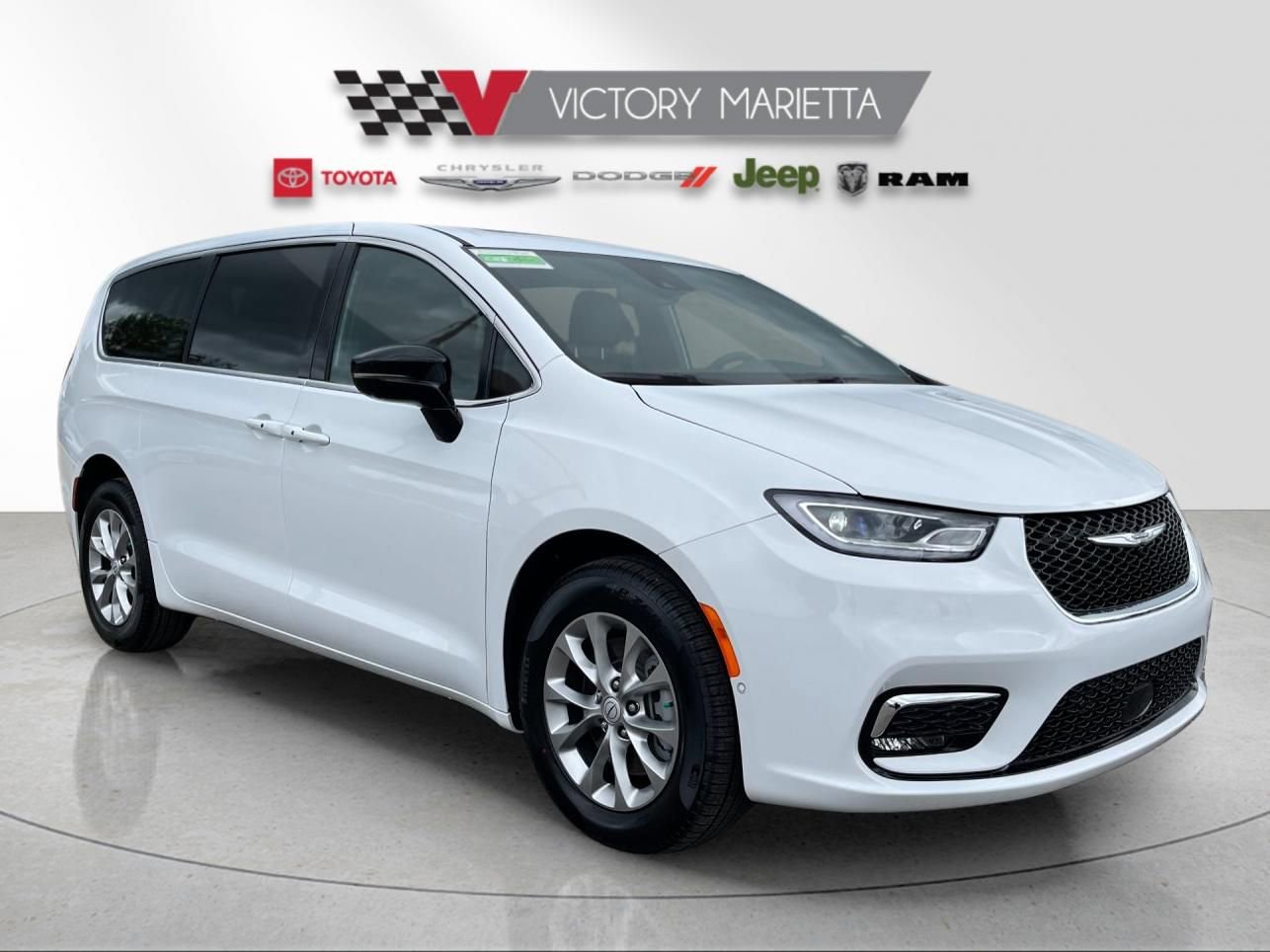 New 2026 Chrysler Pacifica Select AWD/4WD image 7