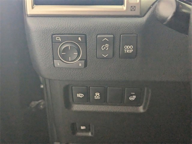 Used 2017 Lexus GX 460 Luxury image 30