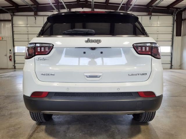 Used 2024 Jeep Compass Limited AWD/4WD image 4