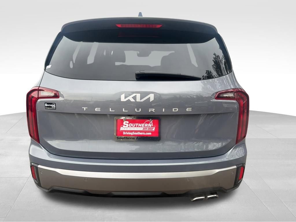 Certified 2025 Kia Telluride S image 4
