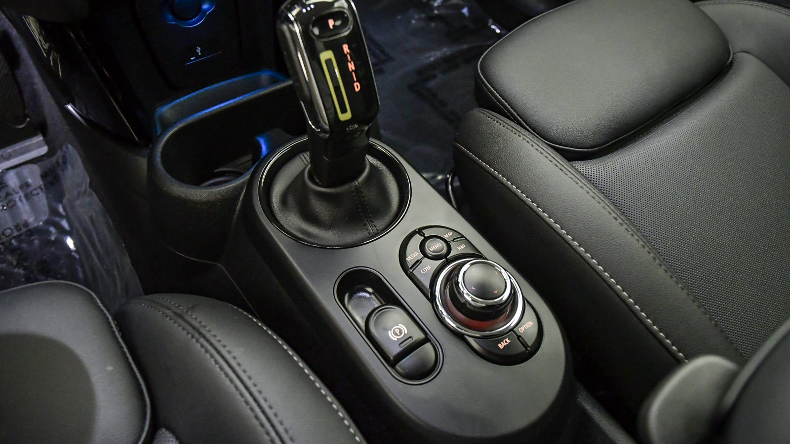 Certified 2024 MINI Cooper SE FWD image 20