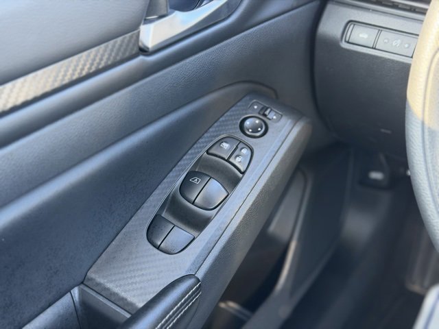 Used 2025 Nissan Altima 2.5 SV image 33