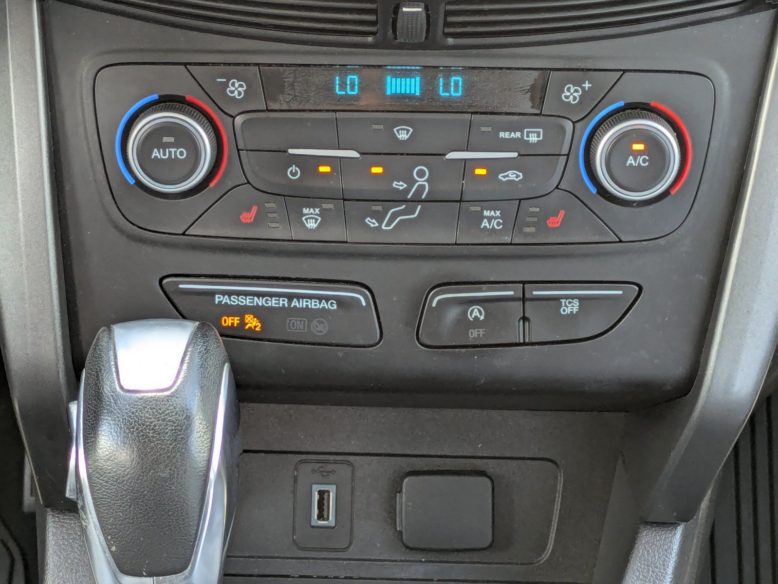 Used 2019 Ford Escape SEL FWD image 16