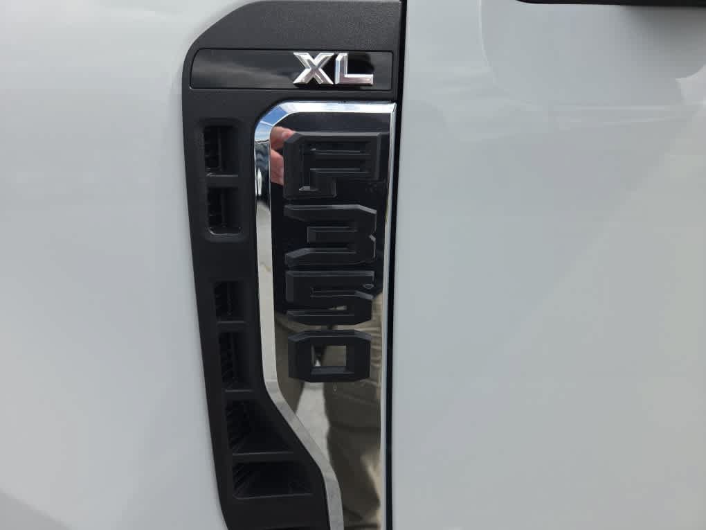 New 2026 Ford F350 XL AWD/4WD image 10