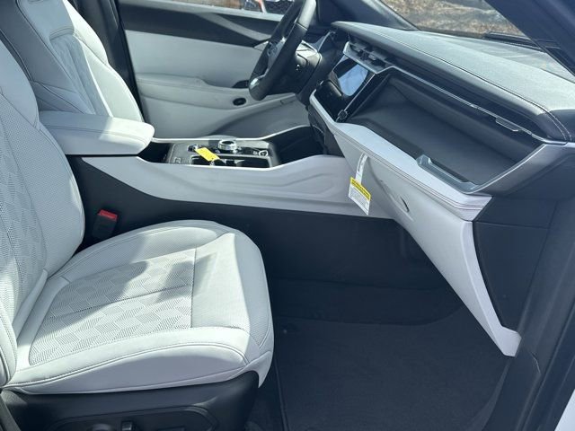 New 2026 Jeep Cherokee Overland image 13