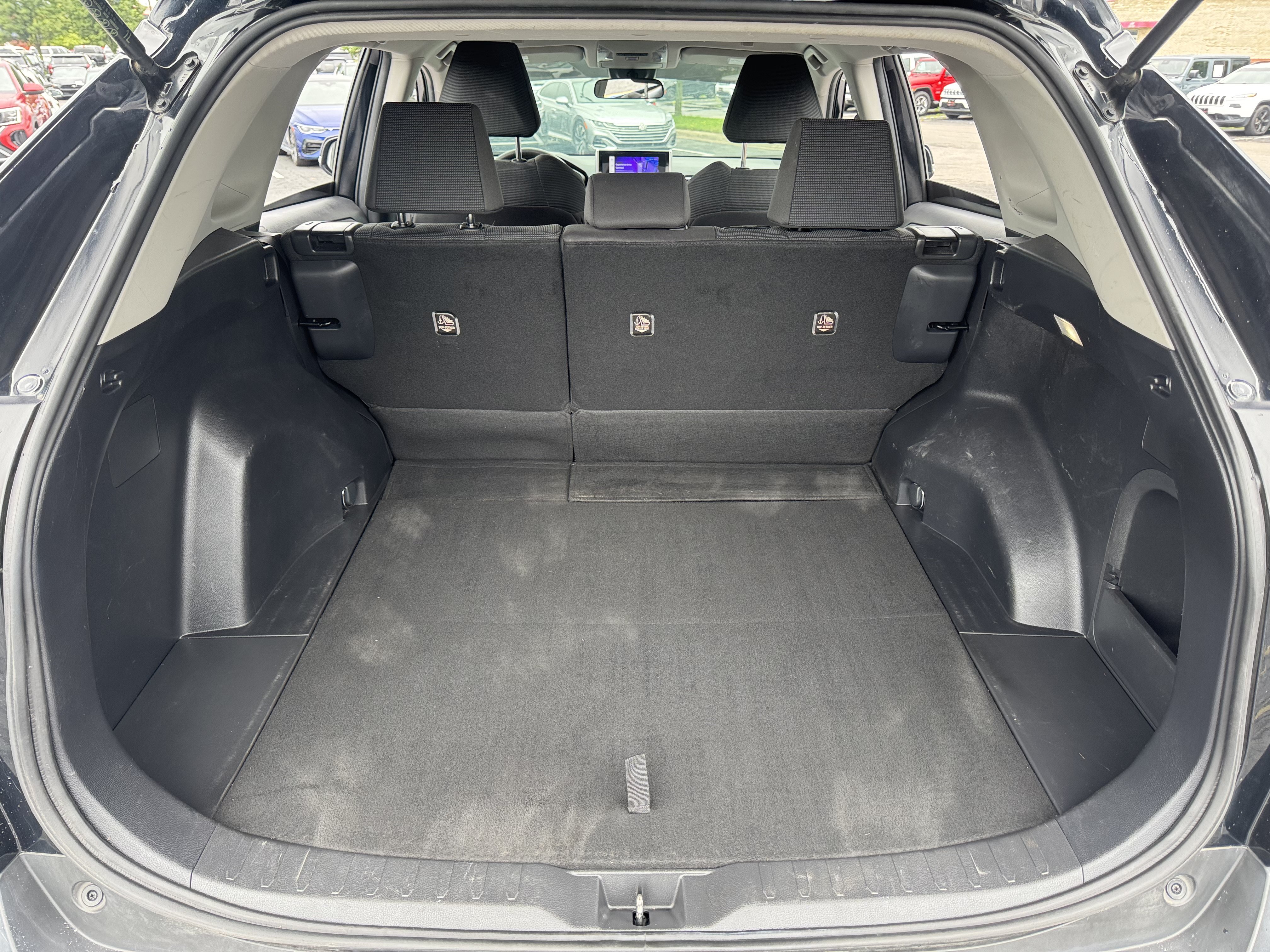 Used 2024 Toyota RAV4 LE AWD/4WD image 15