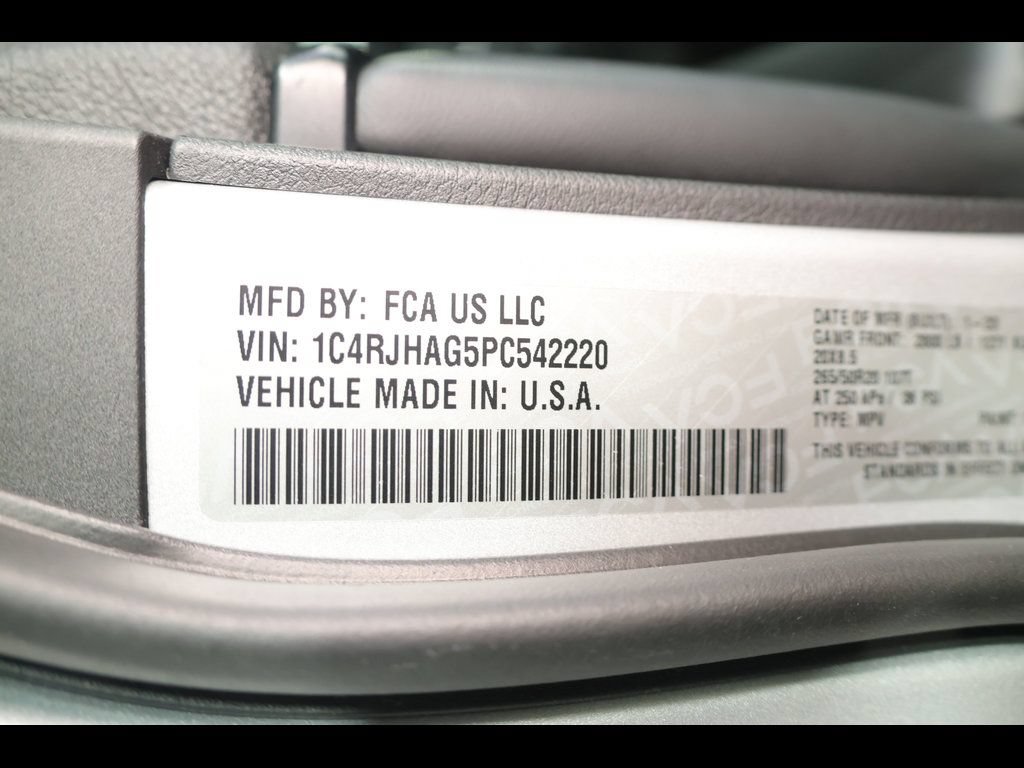 Used 2023 Jeep Grand Cherokee Altitude AWD/4WD image 30