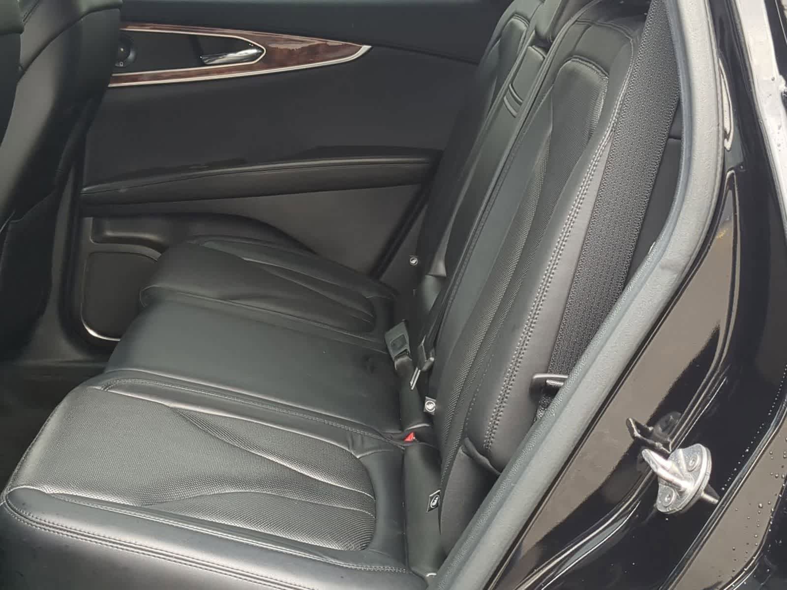 Used 2020 Lincoln Nautilus Reserve image 19