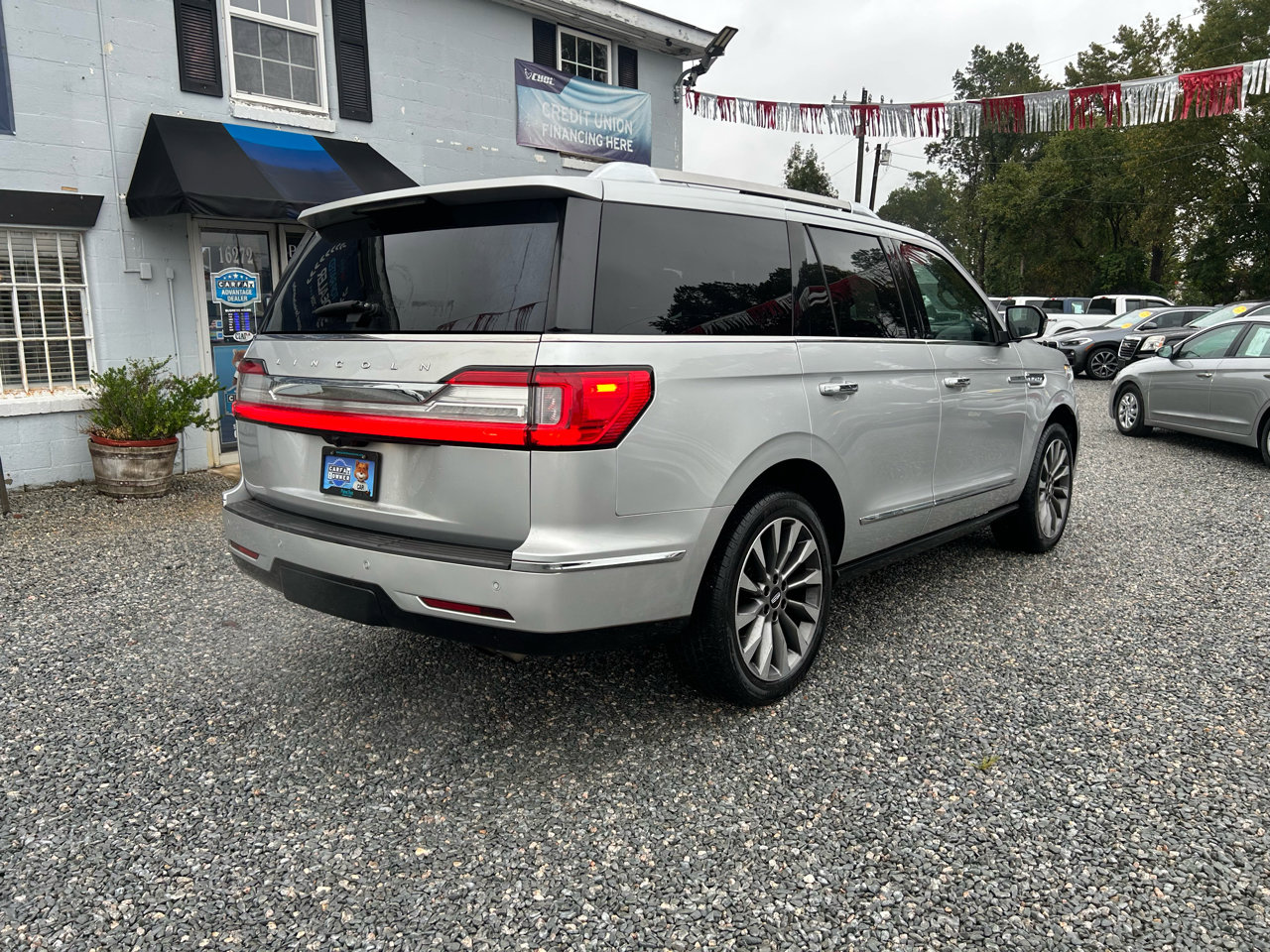Used 2019 Lincoln Navigator Select image 5