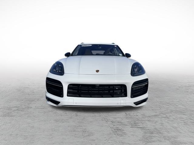 Used 2021 Porsche Cayenne Turbo image 2
