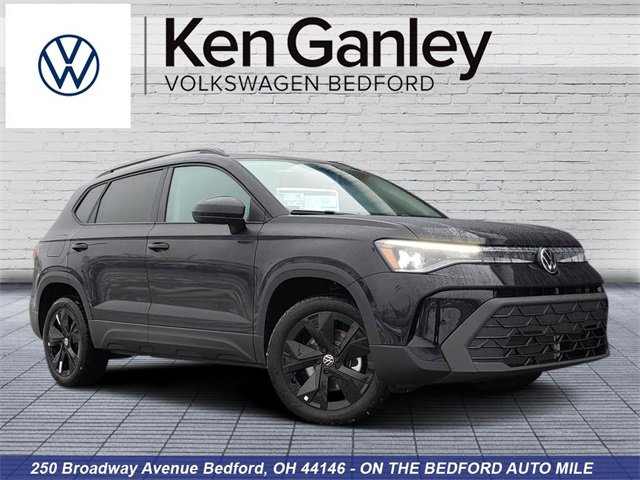 New 2026 Volkswagen Taos SE image 1