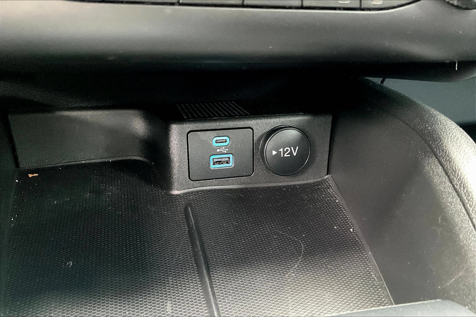 Used 2023 Ford Escape ST-Line Select AWD/4WD image 12