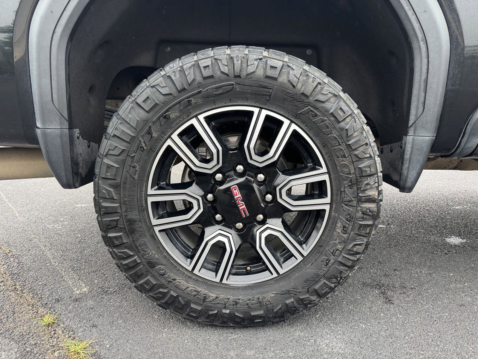 Used 2021 GMC Sierra 2500 AT4 w/ AT4 Premium Plus Package AWD/4WD image 46