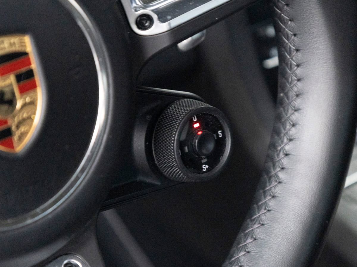 Certified 2019 Porsche 911 Turbo image 19